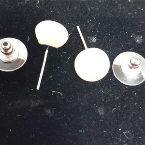 Natural Freshwater Pearl Earrings...New...9mm 